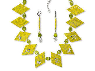 Single-Strand Necklace and Earring Set