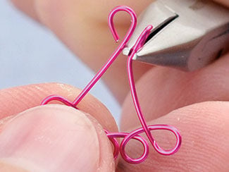How to Use the Artistic Wire&reg; Connector 1:5 Jig