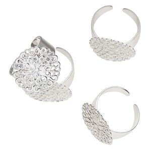 Ring, silver-finished brass, 20mm filigree flower, adjustable. Sold per pkg of 4.