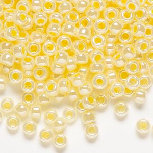 Seed bead, Miyuki, glass, pkg/25g, #6 rocaille, opaque butter cream luster alabaster (RR-527).