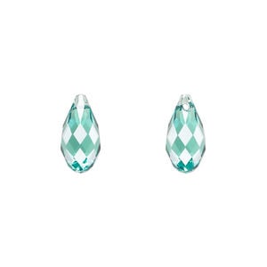Briolette 1pkg24 Caribbean green, Crystal Passions&reg; Regenerated 13x6.5mm pendant drop 6010