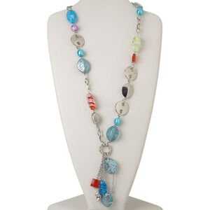 Necklace, acrylic / glass / silver-coated plastic / silver-finished steel, blue-green and red, flat round, 28-inch continuous loop. Sold individually.
