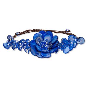 Bracelet, freshwater pearl shell (dyed) / felt / glass / waxed cotton cord, blue / brown / white, 45mm flower, adjustable from 6-1/2 to 9 inches with macram&eacute; knot closure. Sold individually.