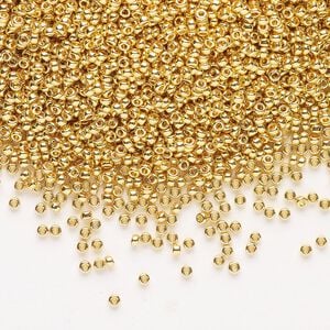Seed bead, Miyuki, glass, pkg/35g, #15 rocaille, opaque 24Kt gold-plated, (RR-191).