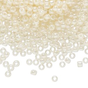 Seed bead, TOHO BEADS&reg;, glass, pkg/250g, #8 round, opaque ceylon light ivory (TR-08-147).