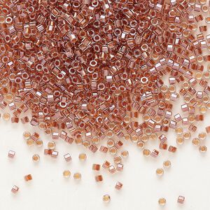 Seed bead, Delica&reg;, glass, pkg/7.5g, #11 cut, translucent pink copper-lined luster crystal clear (DBC-0915).