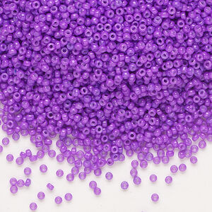Seed bead, Miyuki, glass, pkg/35g, #15 rocaille, opaque outside dyed red violet, (RR-1378).