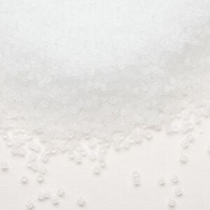 Seed bead, Miyuki, glass, pkg/35g, #15 rocaille, translucent matte crystal clear, (RR-131F).
