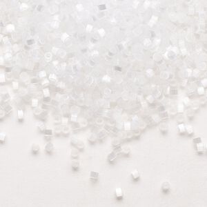 Seed bead, Delica&reg;, glass, pkg/7.5g, #11 round, opaque silk satin crystal white (DB-0635).