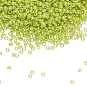 Seed bead, TOHO BEADS&reg;, glass, pkg/50g, #11 round, opaque luster sour apple (TR-11-131).