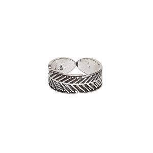 Toe ring, antiqued sterling silver, 6.5mm wide with leaves pattern, adjustable. Sold individually.