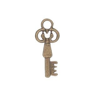 Charm, antique brass-plated "pewter" (zinc-based alloy), 28x11mm key. Sold per pkg of 10.