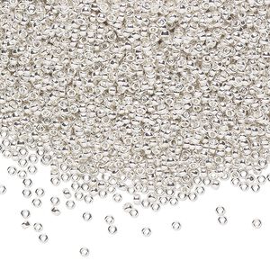 Seed bead, Miyuki, glass, pkg/4g, #15 rocaille, opaque silver-plated, (RR-961).