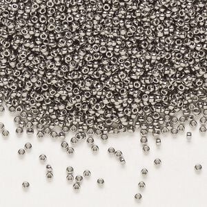 Seed bead, Miyuki, glass, pkg/4g, #15 rocaille, opaque nickel-plated (RR-190).