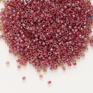 Seed bead, Delica&reg;, glass, pkg/50g, #11 round, translucent cranberry-lined luster peridot (DB-0283).