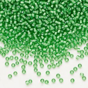 Seed bead, Preciosa Ornela, glass, transparent chalkwhite-lined medium green, #11 rocaille. Sold per 500-gram pkg.