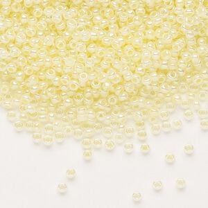 Seed bead, Dyna-Mites&trade;, glass, pkg/1/2kg, #11 round, opaque ceylon pastel cream, (331 11/0 RR).